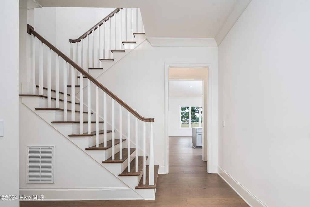 Image 4 of property listing at 76 Pine Tree Point, Snow Hill, NC 28580