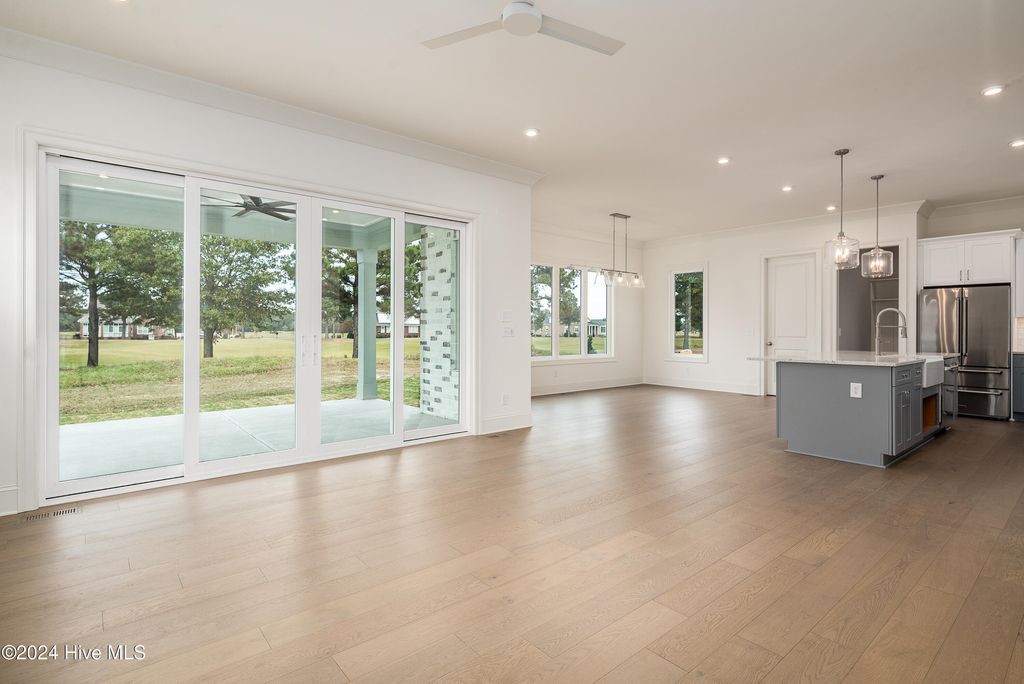 Image 6 of property listing at 76 Pine Tree Point, Snow Hill, NC 28580