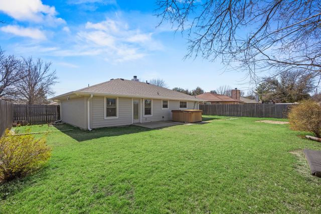617 Reed Street, Roanoke, TX 76262