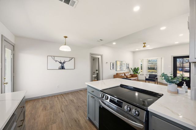 617 Reed Street, Roanoke, TX 76262