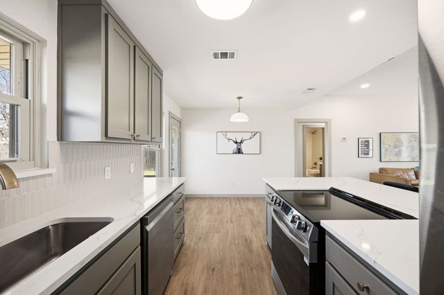 617 Reed Street, Roanoke, TX 76262