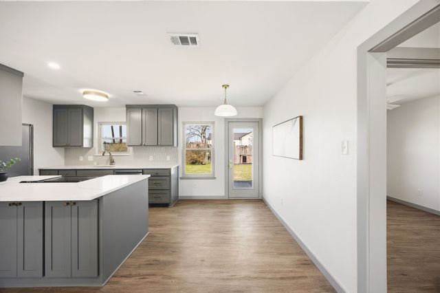 617 Reed Street, Roanoke, TX 76262