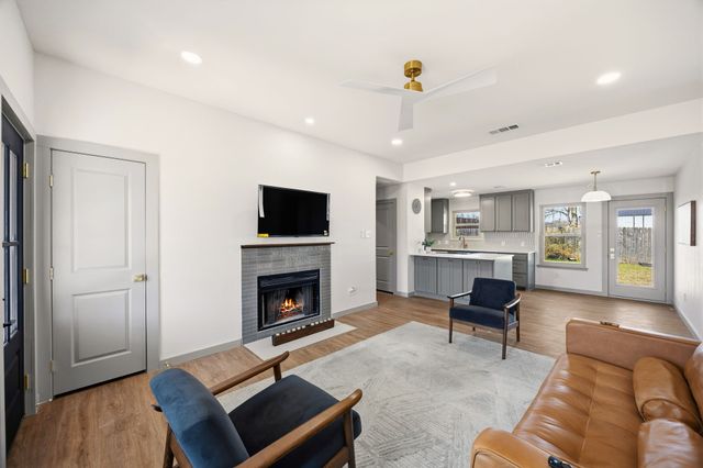 617 Reed Street, Roanoke, TX 76262