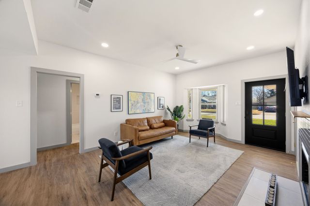 617 Reed Street, Roanoke, TX 76262