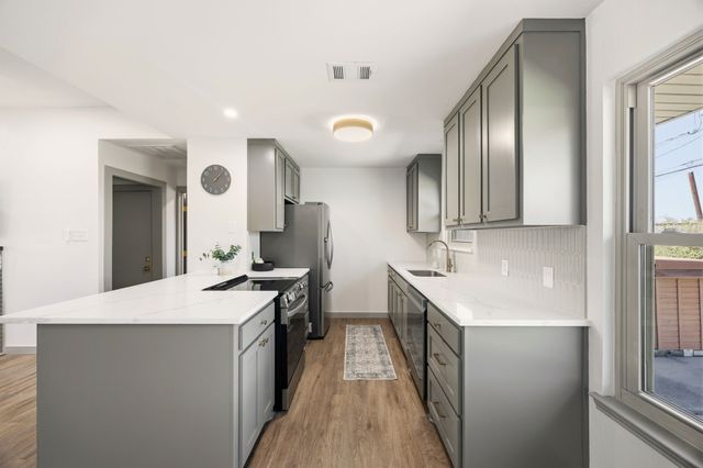 617 Reed Street, Roanoke, TX 76262