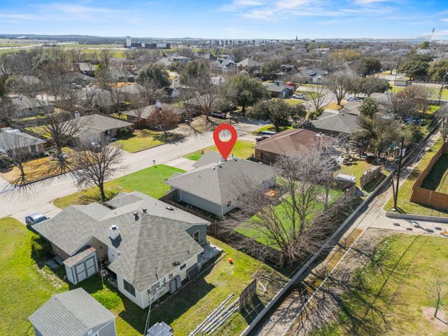 617 Reed Street, Roanoke, TX 76262