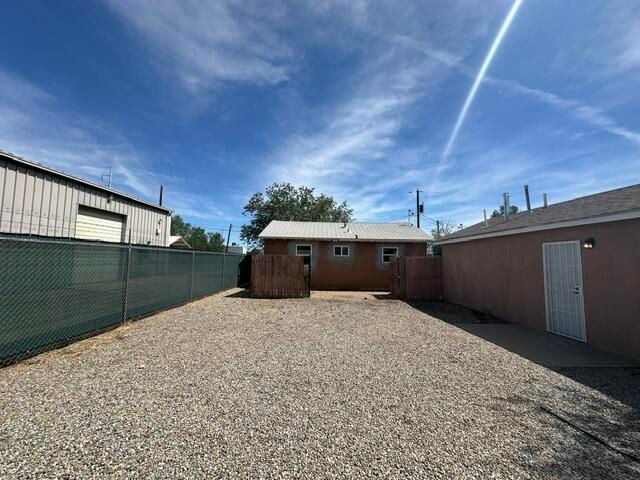 120 Veranda Road NW, Albuquerque, NM 87107