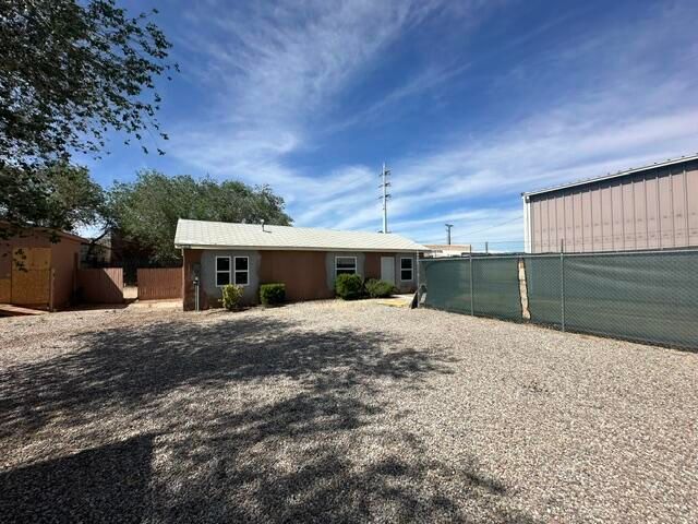 120 Veranda Road NW, Albuquerque, NM 87107