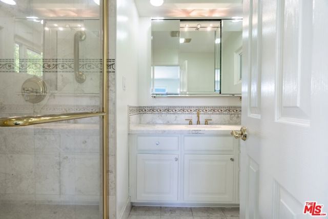 4645 Petit Avenue, Encino (los Angeles), CA 91436