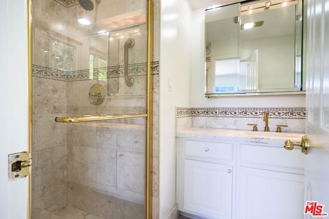 4645 Petit Avenue, Encino (los Angeles), CA 91436