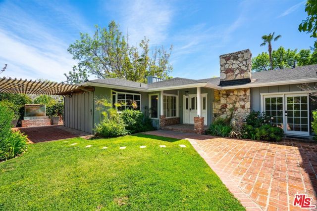 4645 Petit Avenue, Encino (los Angeles), CA 91436