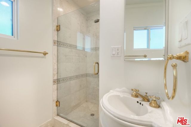 4645 Petit Avenue, Encino (los Angeles), CA 91436