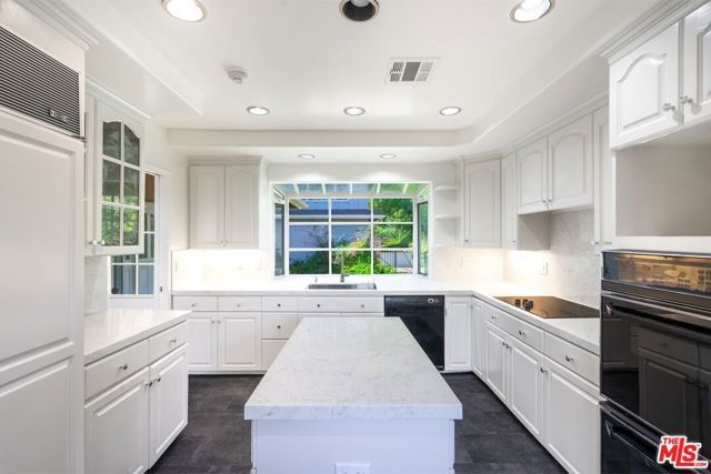 4645 Petit Avenue, Encino (los Angeles), CA 91436