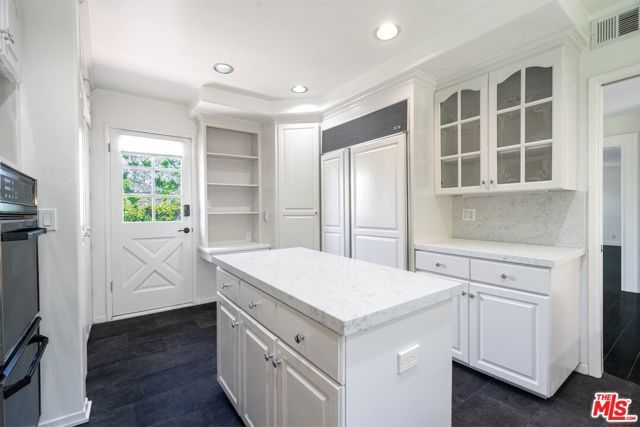 4645 Petit Avenue, Encino (los Angeles), CA 91436