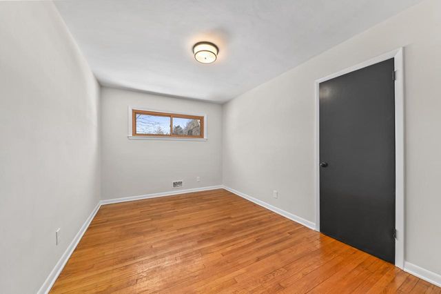 11737 N Ridgeway AVENUE, Mequon, WI 53097