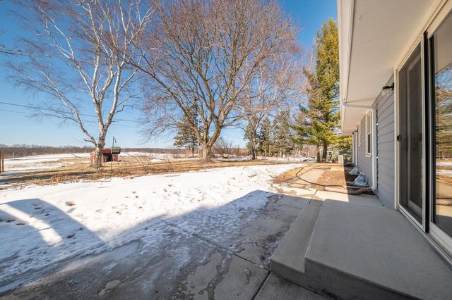 11737 N Ridgeway AVENUE, Mequon, WI 53097