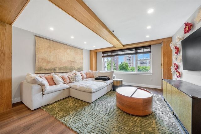 150 Staniford Street 617, Boston, MA 02114
