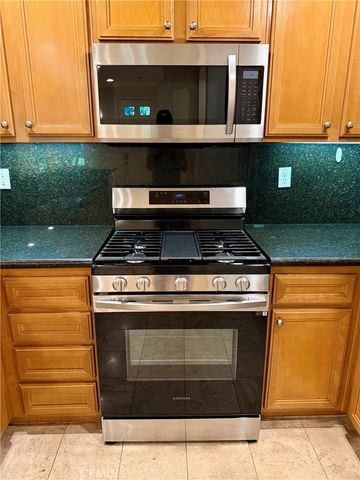 90 Dovetail, Irvine, CA 92603