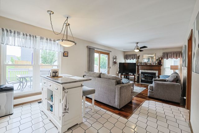 1135 Stonebridge Court, Elgin, IL 60120