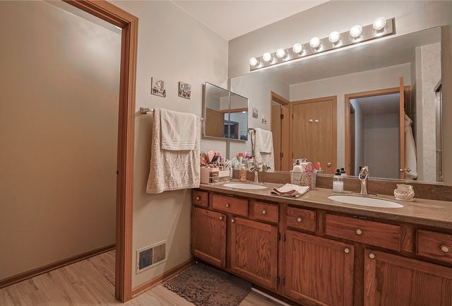 1135 Stonebridge Court, Elgin, IL 60120