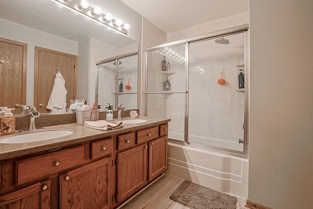 1135 Stonebridge Court, Elgin, IL 60120