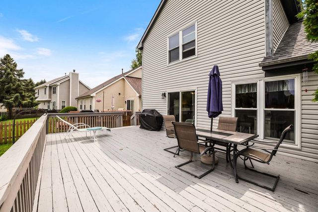 1135 Stonebridge Court, Elgin, IL 60120