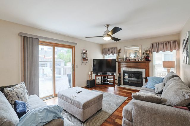1135 Stonebridge Court, Elgin, IL 60120