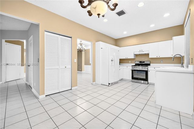 5868 N Plum Bay Parkway 5868, Tamarac, FL 33321