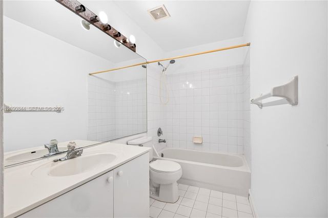 5868 N Plum Bay Parkway 5868, Tamarac, FL 33321