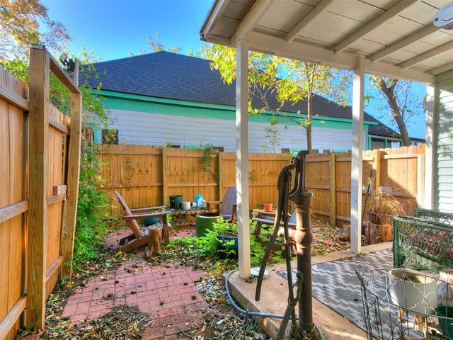 318 S 2nd Street, Guthrie, OK 73044