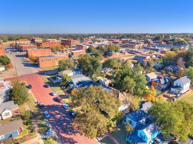 318 S 2nd Street, Guthrie, OK 73044