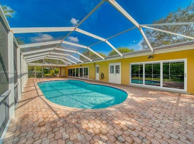 13400 SW 78th Ct, Pinecrest, FL 33156