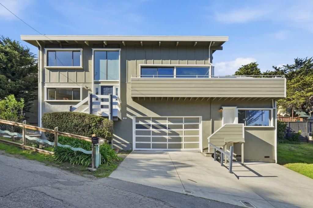 Image 3 of property listing at 123 Kent Road, Pacifica, CA 94044