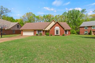 8926 MAGNOLIA LEAF CV, Memphis, TN 38018