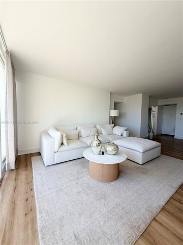 3701 N Country Club Dr 607, Aventura, FL 33180