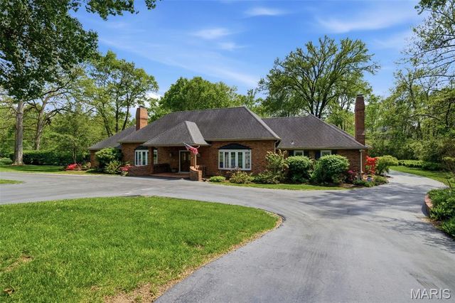 1721 Kenmont Road, Ladue, MO 63124