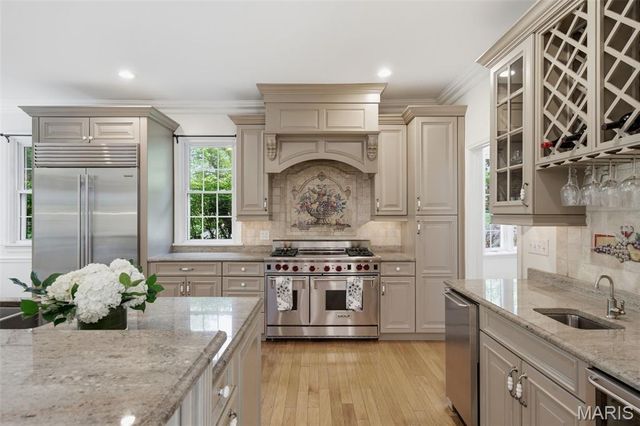 1721 Kenmont Road, Ladue, MO 63124