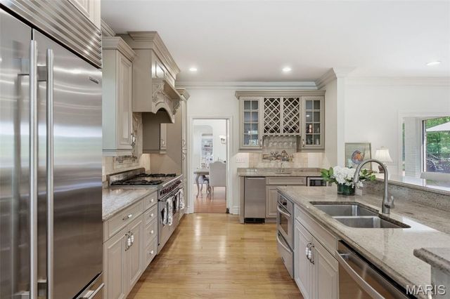 1721 Kenmont Road, Ladue, MO 63124