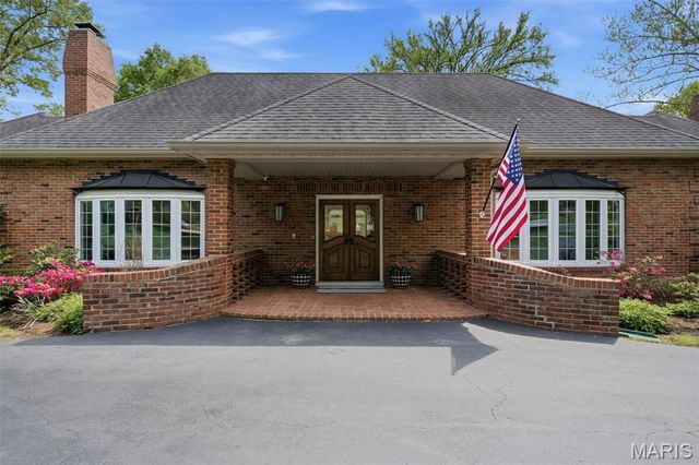 1721 Kenmont Road, Ladue, MO 63124