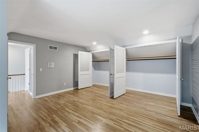 1721 Kenmont Road, Ladue, MO 63124