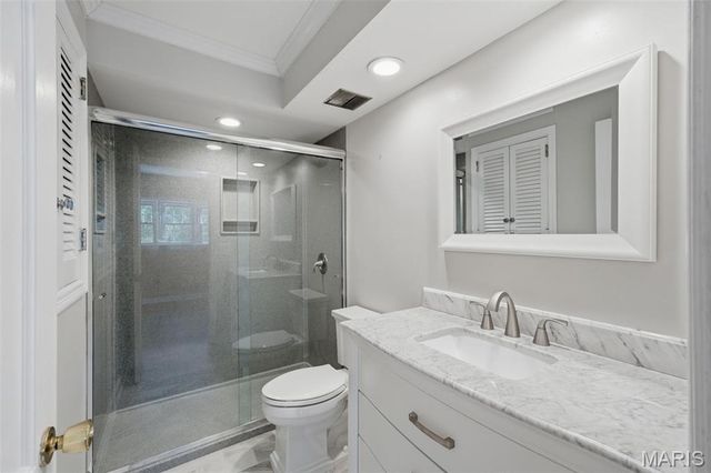 1721 Kenmont Road, Ladue, MO 63124