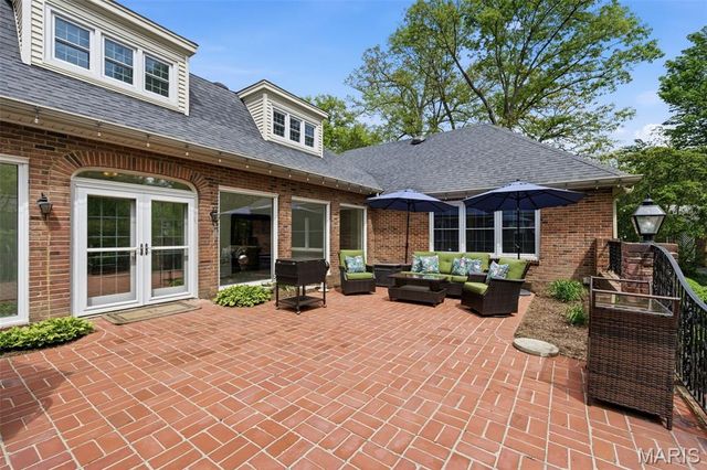 1721 Kenmont Road, Ladue, MO 63124