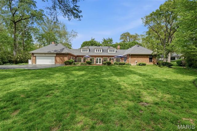 1721 Kenmont Road, Ladue, MO 63124