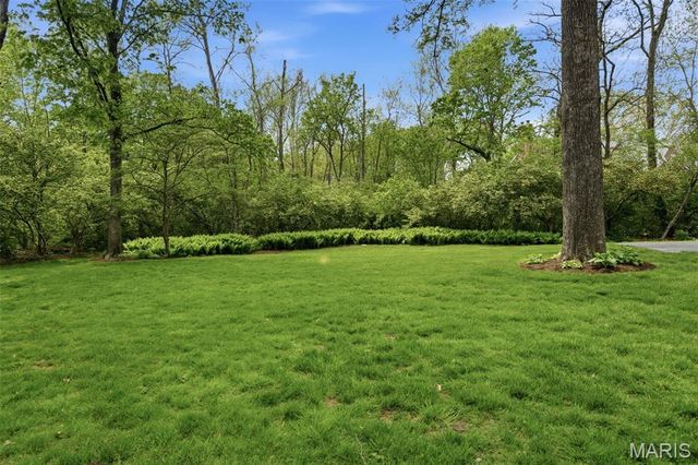 1721 Kenmont Road, Ladue, MO 63124