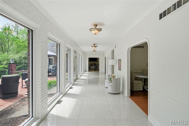 1721 Kenmont Road, Ladue, MO 63124