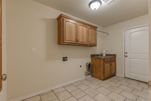 27644 E 113th Street, Coweta, OK 74429