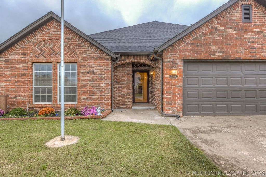 27644 E 113th Street, Coweta, OK 74429