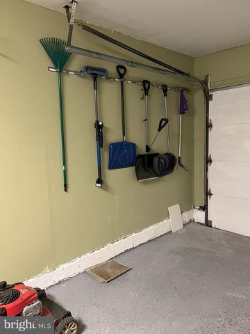 109 PEBBLE, East Windsor, NJ 08520