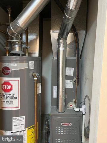 109 PEBBLE, East Windsor, NJ 08520