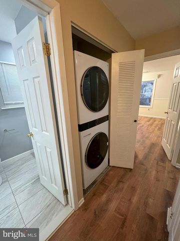 109 PEBBLE, East Windsor, NJ 08520